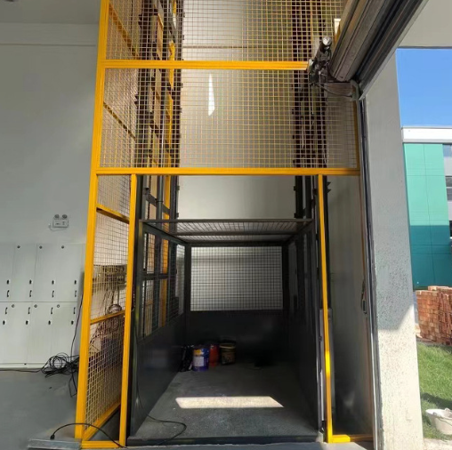 武夷山导轨式升降机助力物流园破解运输难题