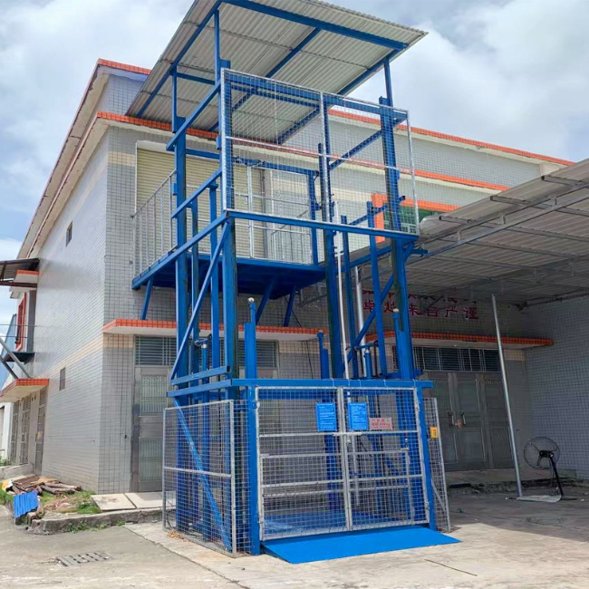 武夷山建材厂室外升降货梯安装